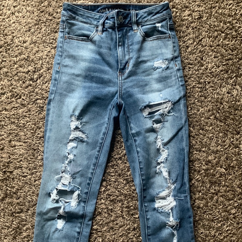 Women’s American Eagle Ripped Jeans